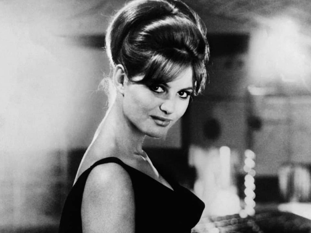 Claudia Cardinale sells the best of her wardrobe with ...