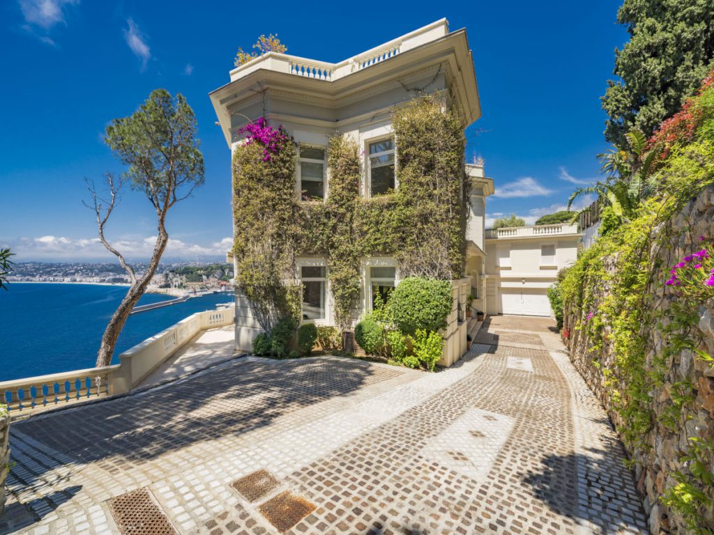 Sean Connery's South of France Villa, also Seen In His James Bond Movie